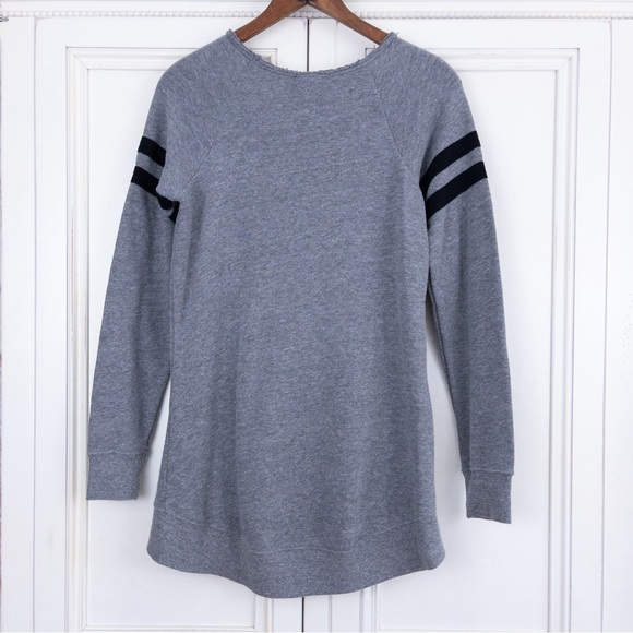 Hot Topics • Harry Potter Quidditch Sweatshirt - Picture 3 of 10